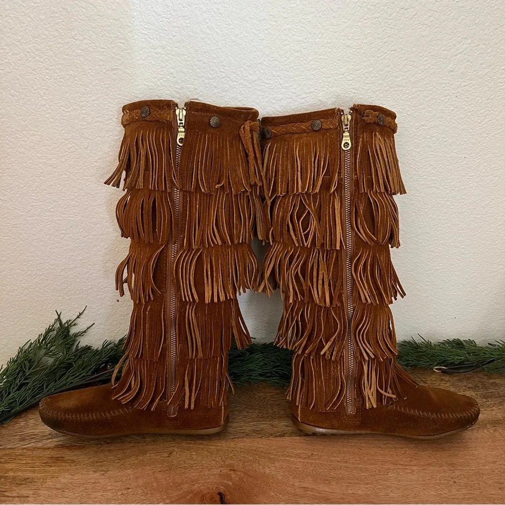 Minnetonka 5 Layer Fringed Brown Leather Tall Moccasin Boots Size 5